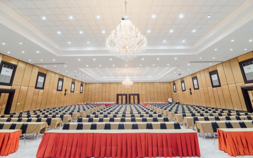 The Pine Resort Pathum Thani Exterior photo